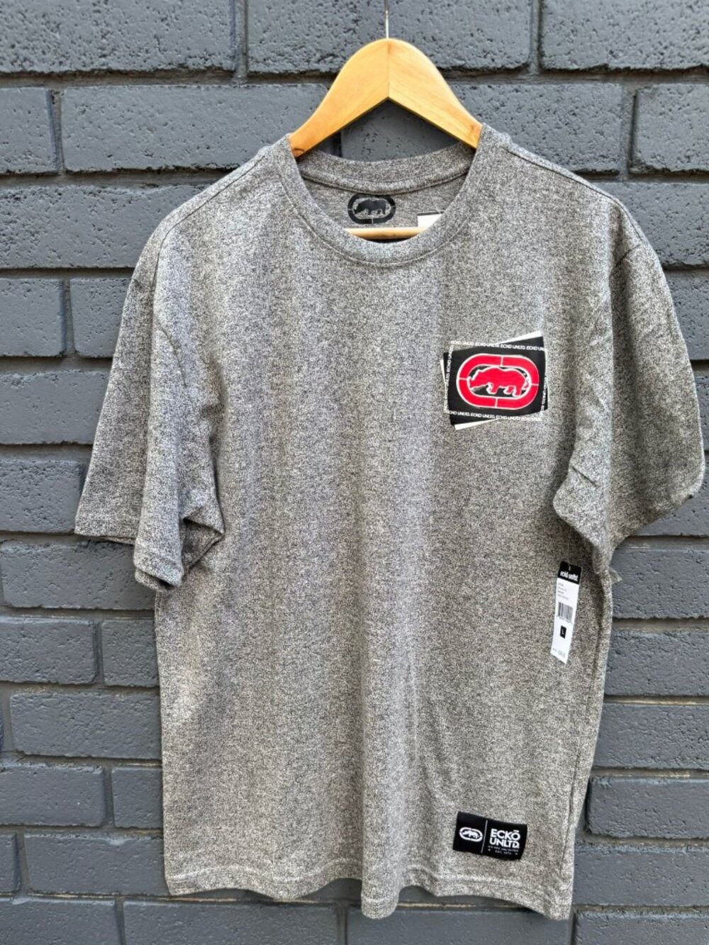 Ecko Unltd Rhyno Men L Heathered Gray Graphic Short Sleeve T-Shirt Patch Logo